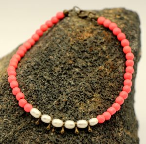 Fresh Water Pearls and Coral Howlite Anklet