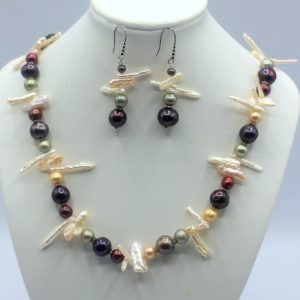 Bridal Inspired Pearl Necklace