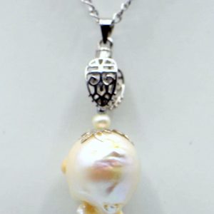 Baroque Pearl Pendant