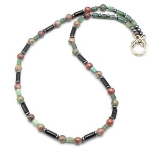 Russian Jade and Kashgar Garnet Necklace